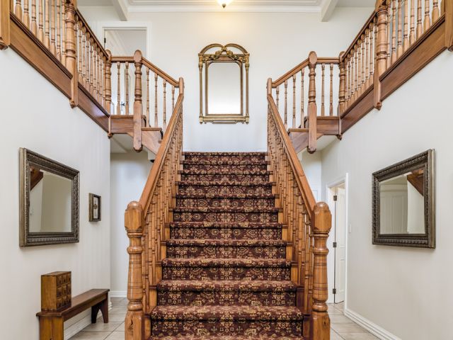 wood stairs and railings carpentrya